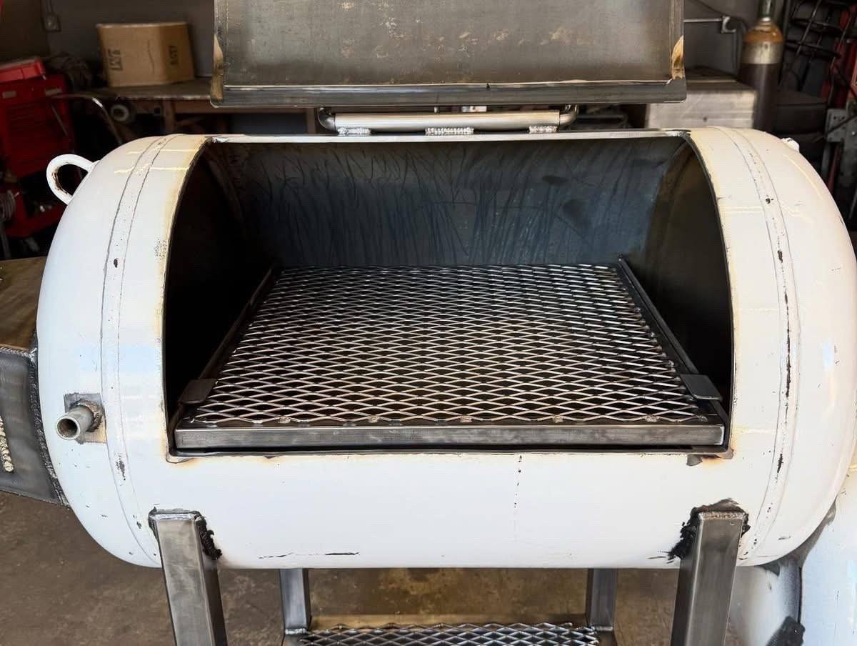 36x24 Small Backyard Cooker - Image 5