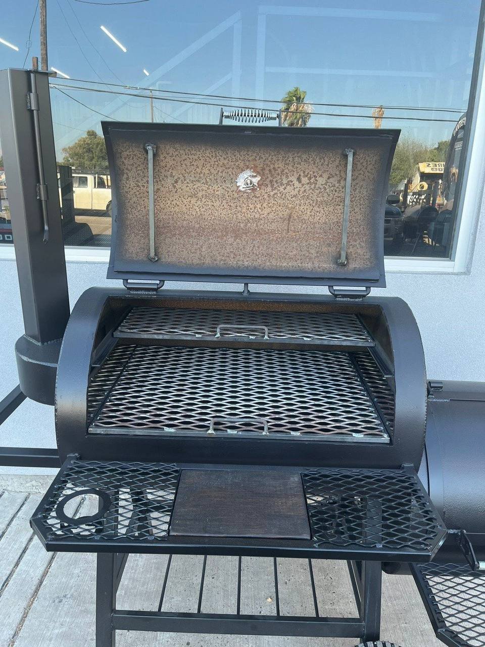 Offset Smoker on Cart with Utility Shelf - Image 4