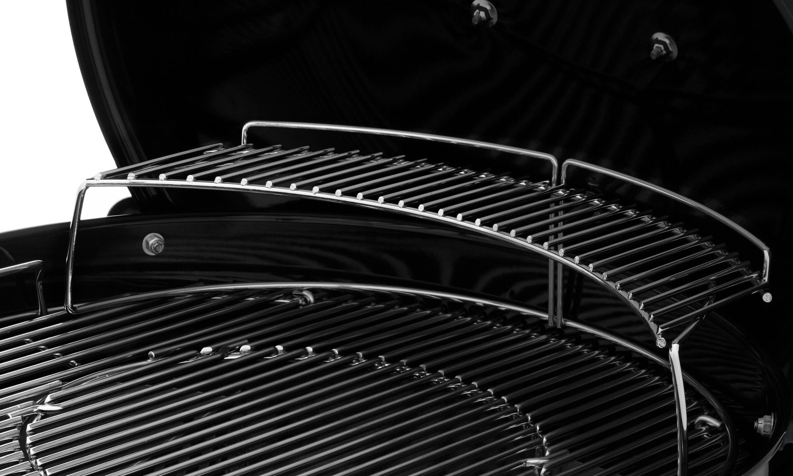 Weber Master-Touch 22-in W Ivory Kettle Charcoal Grill - Image 4