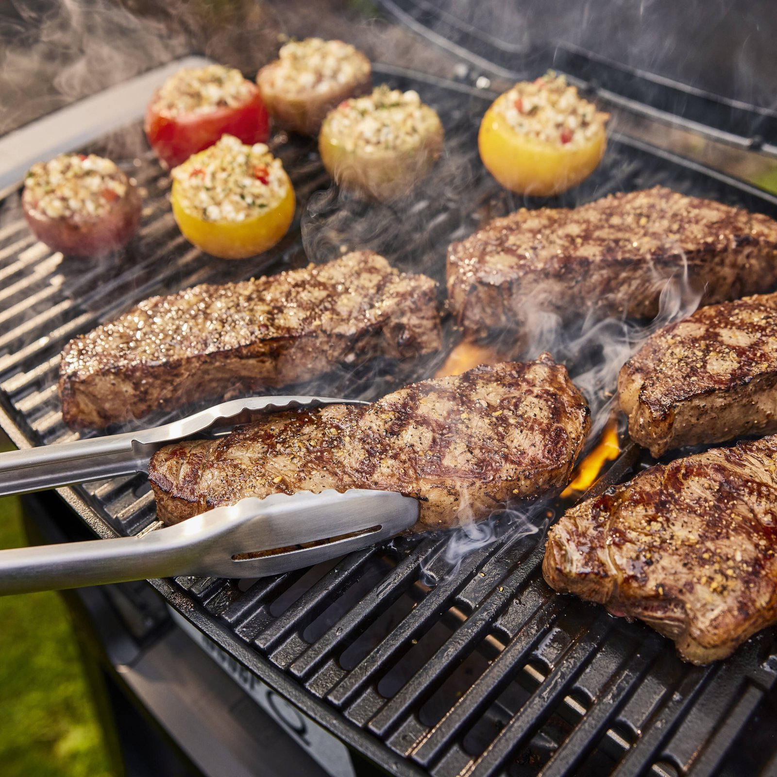 Weber Q 2800N+ 320-Sq. in Flame Red Portable Liquid propane Grill - Image 5